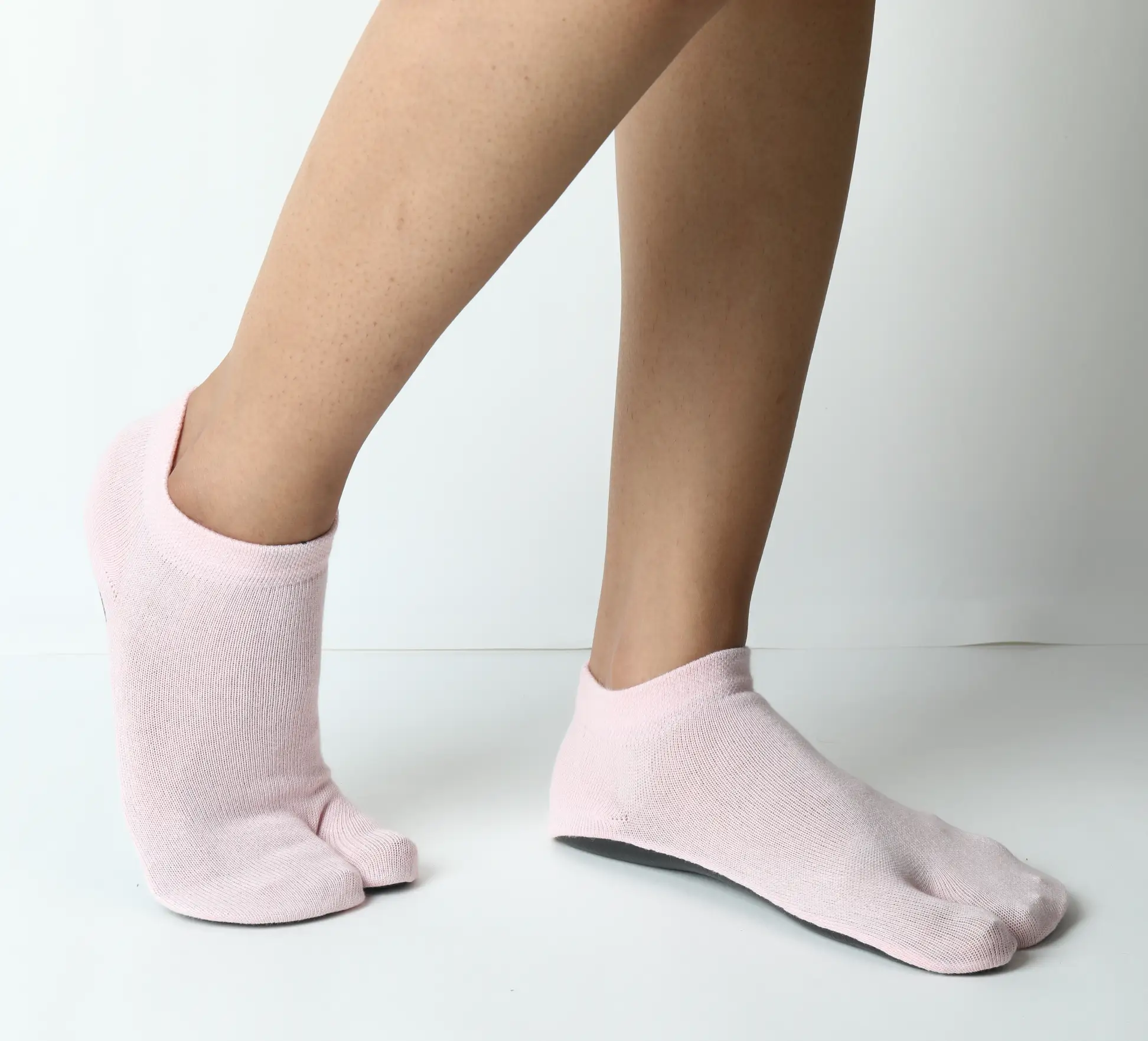Women Waterproof Bottom Footcover (Pack of 5) - Image 2